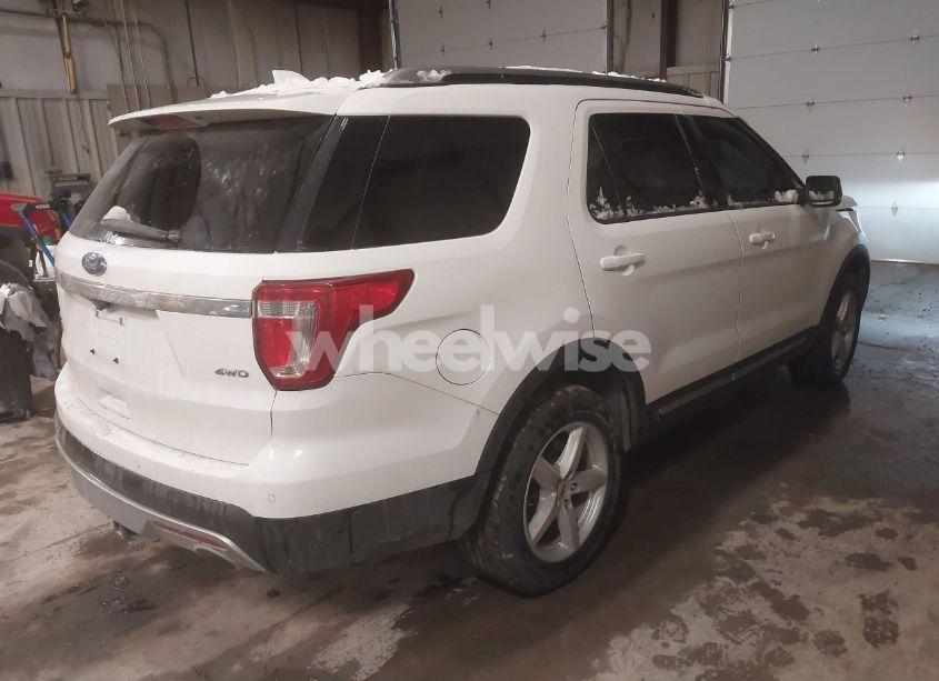 Photo 4 of 2017 Ford Explorer XLT (VIN 1FM5K8D87HGA66283)