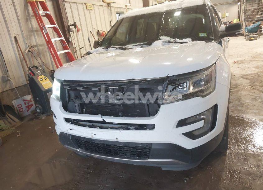 Photo 6 of 2017 Ford Explorer XLT (VIN 1FM5K8D87HGA66283)