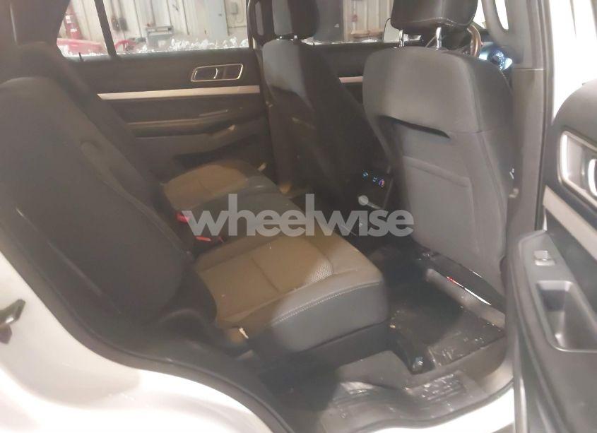 Photo 8 of 2017 Ford Explorer XLT (VIN 1FM5K8D87HGA66283)