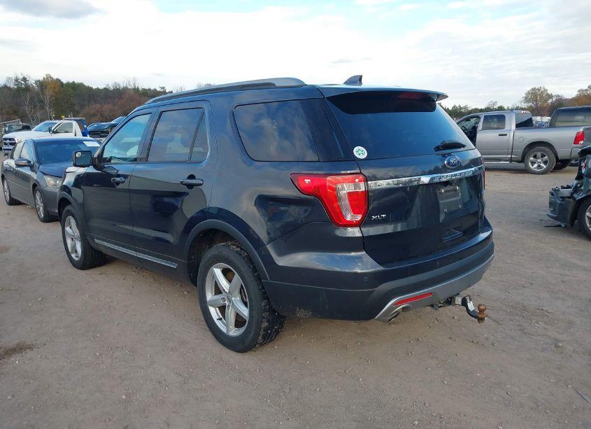 Photo 3 of 2017 Ford Explorer XLT (VIN 1FM5K8D87HGA84069)