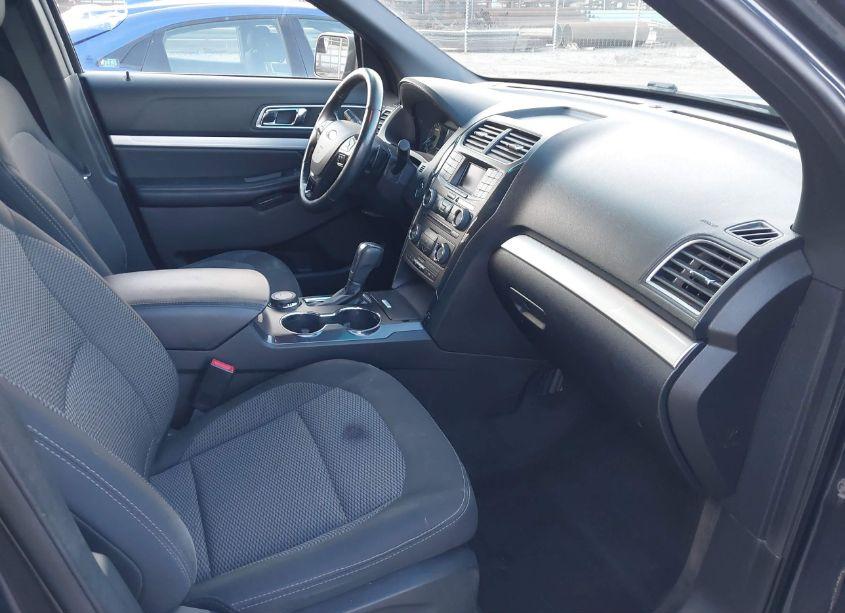 Photo 5 of 2017 Ford Explorer XLT (VIN 1FM5K8D87HGA84069)