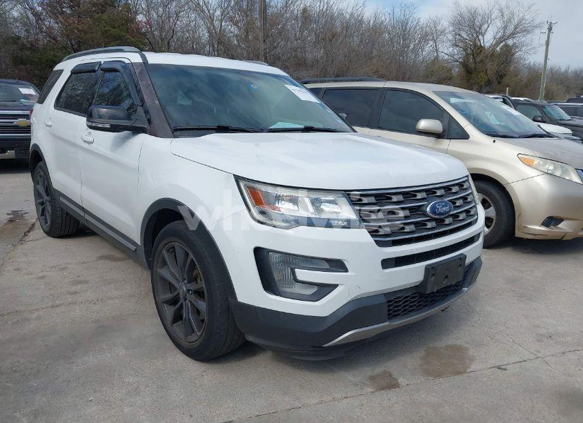 2017 Ford Explorer XLT (VIN 1FM5K8D87HGA95220) main photo