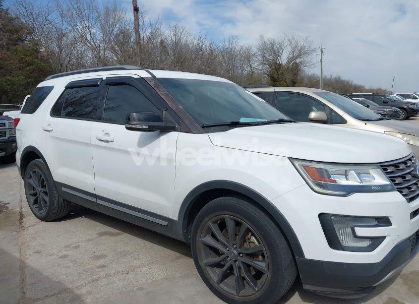 Photo 13 of 2017 Ford Explorer XLT (VIN 1FM5K8D87HGA95220)