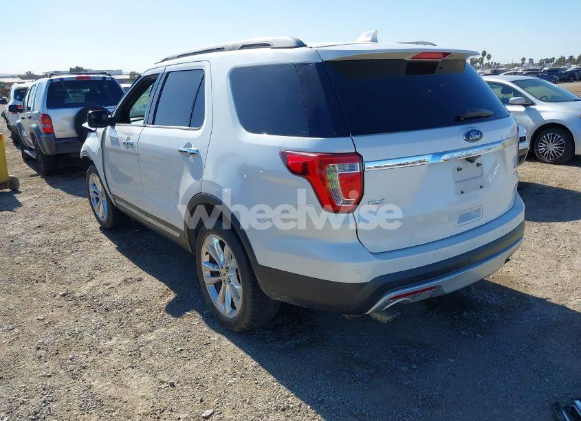 Photo 3 of 2017 Ford Explorer XLT (VIN 1FM5K8D87HGB06507)