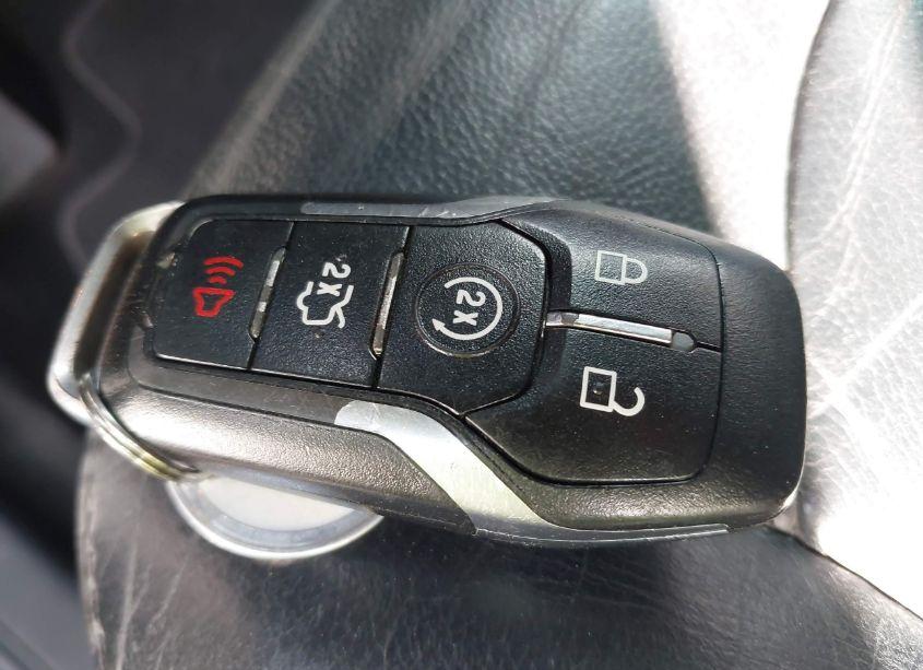 Photo 11 of 2017 Ford Explorer XLT (VIN 1FM5K8D87HGB21122)