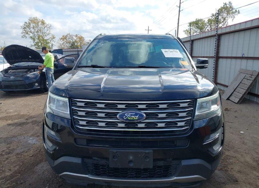 Photo 12 of 2017 Ford Explorer XLT (VIN 1FM5K8D87HGB21122)