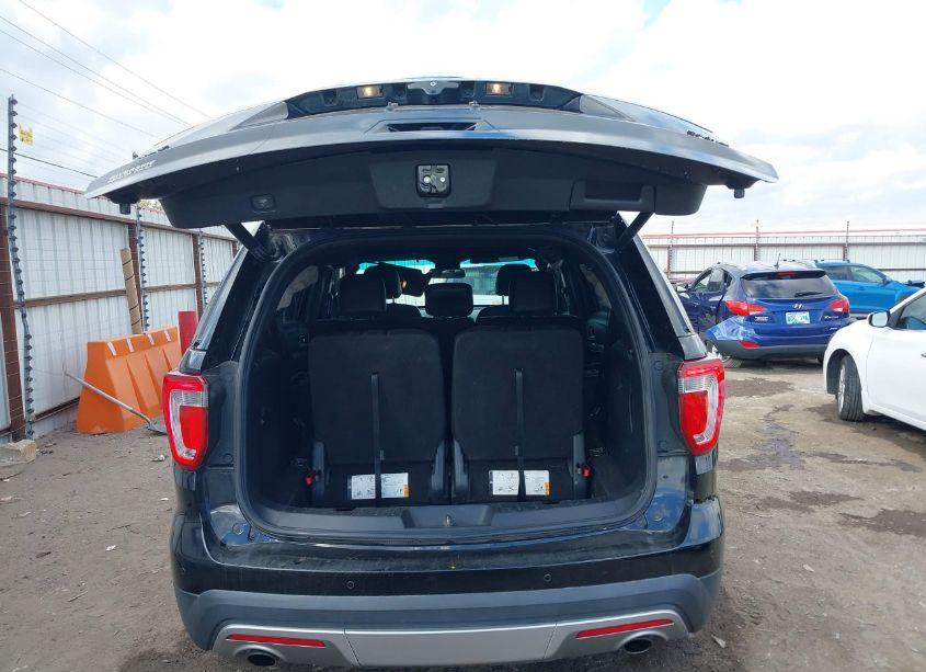 Photo 16 of 2017 Ford Explorer XLT (VIN 1FM5K8D87HGB21122)
