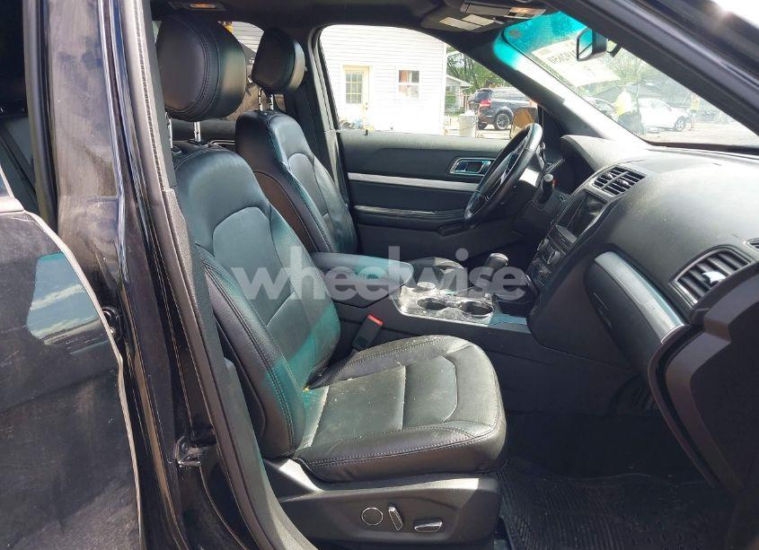 Photo 5 of 2017 Ford Explorer XLT (VIN 1FM5K8D87HGB61166)