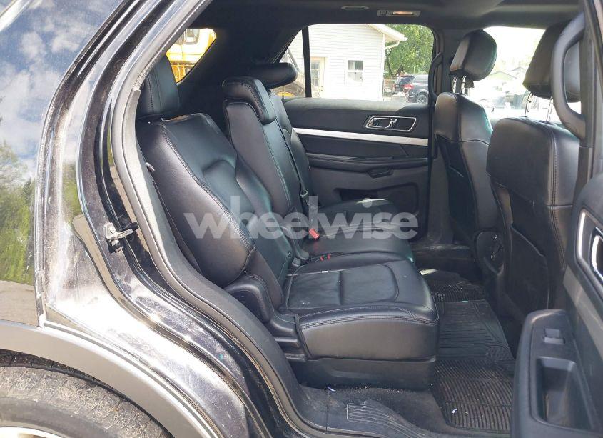 Photo 8 of 2017 Ford Explorer XLT (VIN 1FM5K8D87HGB61166)