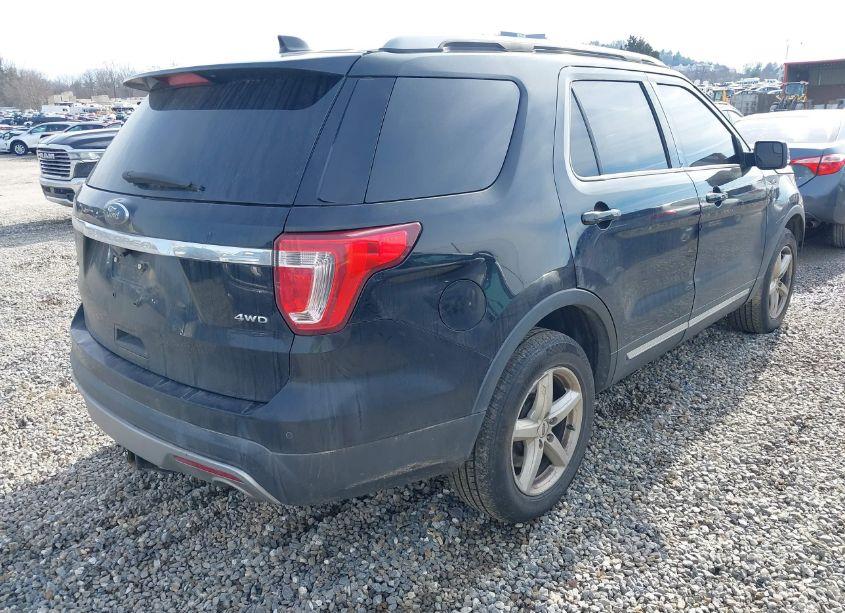Photo 4 of 2017 Ford Explorer XLT (VIN 1FM5K8D87HGB94300)