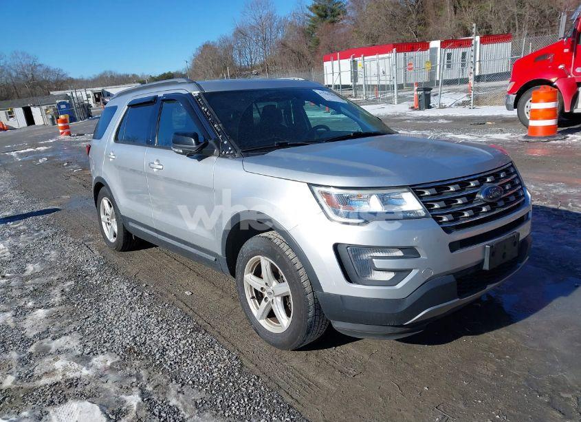 2017 Ford Explorer XLT (VIN 1FM5K8D87HGC29871) main photo