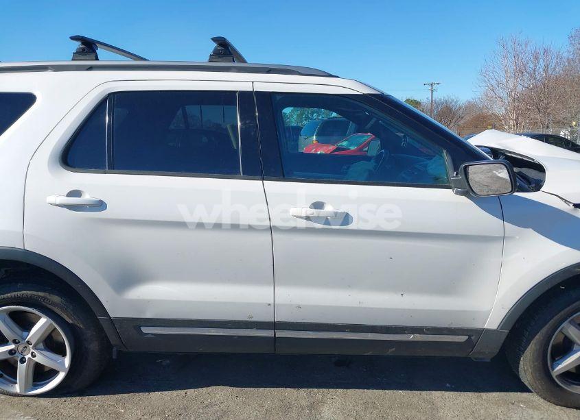 Photo 13 of 2017 Ford Explorer XLT (VIN 1FM5K8D87HGC50414)