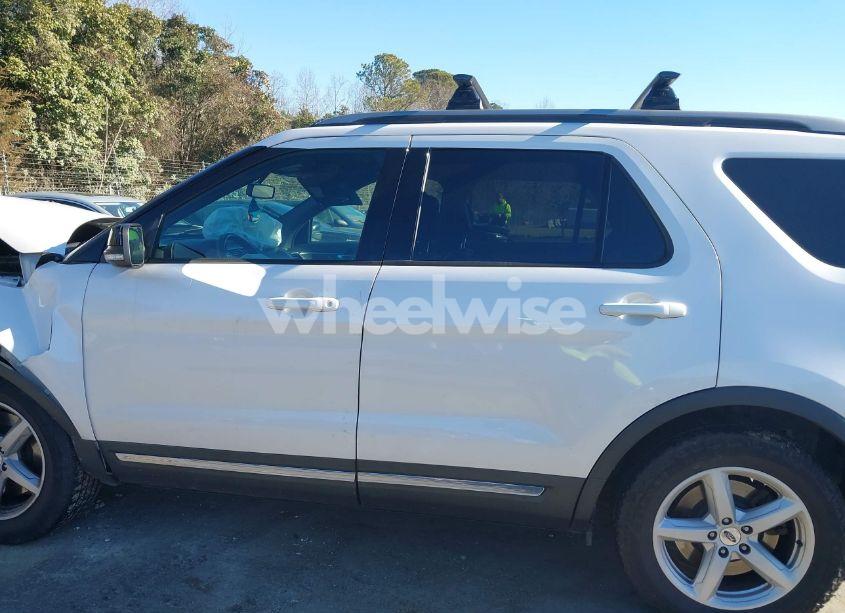 Photo 14 of 2017 Ford Explorer XLT (VIN 1FM5K8D87HGC50414)