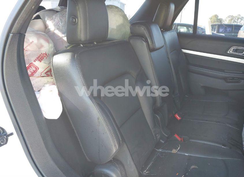 Photo 8 of 2017 Ford Explorer XLT (VIN 1FM5K8D87HGC50414)