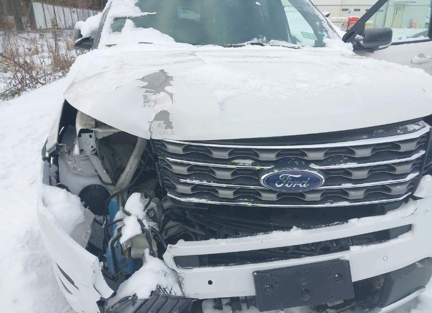 Photo 10 of 2017 Ford Explorer XLT (VIN 1FM5K8D87HGD74313)