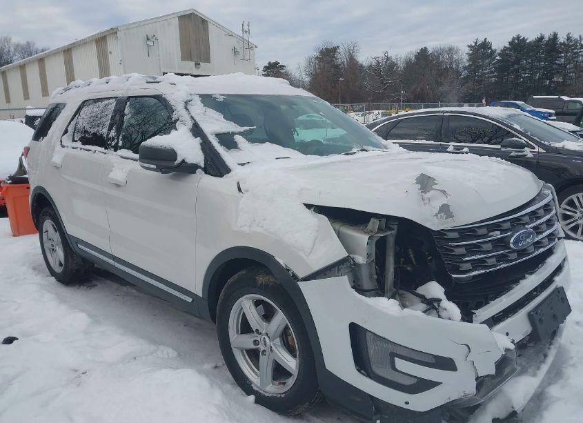 Photo 12 of 2017 Ford Explorer XLT (VIN 1FM5K8D87HGD74313)