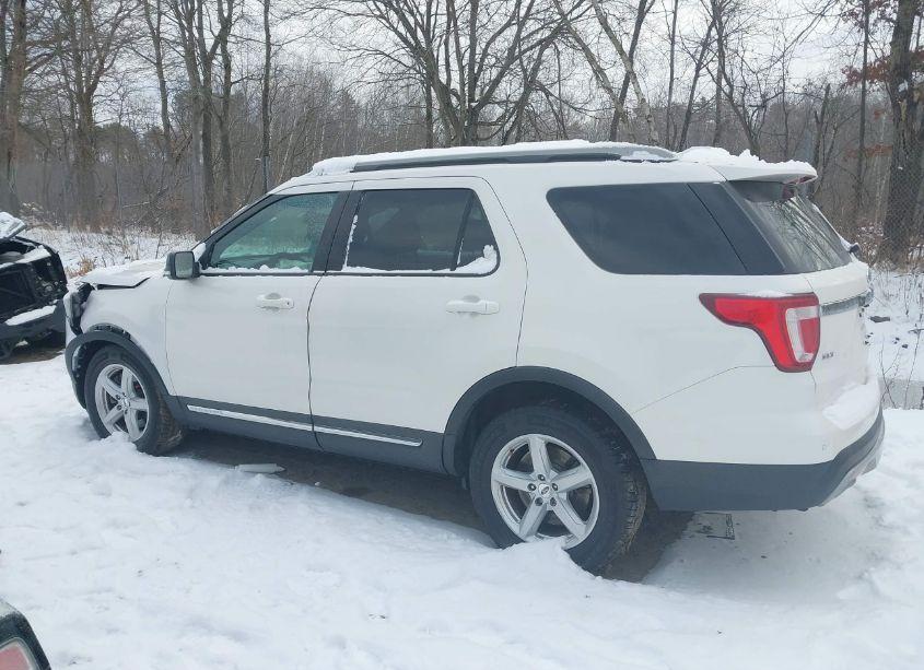 Photo 13 of 2017 Ford Explorer XLT (VIN 1FM5K8D87HGD74313)