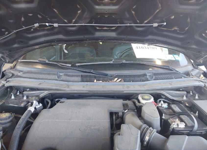 Photo 10 of 2017 Ford Explorer XLT (VIN 1FM5K8D87HGD74456)