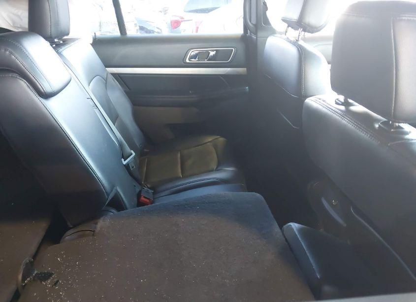 Photo 8 of 2017 Ford Explorer XLT (VIN 1FM5K8D87HGD74456)