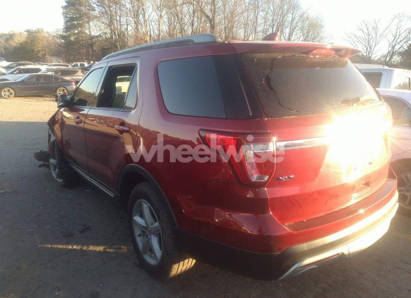 Photo 3 of 2017 Ford Explorer XLT (VIN 1FM5K8D87HGD84551)