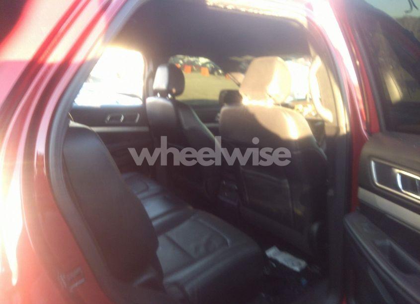 Photo 8 of 2017 Ford Explorer XLT (VIN 1FM5K8D87HGD84551)