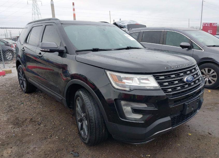 2017 Ford Explorer XLT (VIN 1FM5K8D87HGD97011) main photo