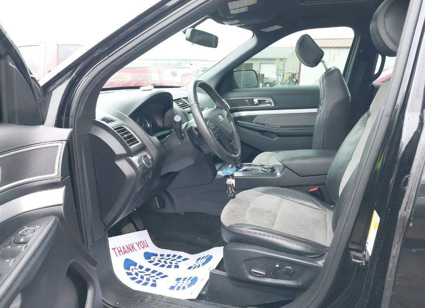 Photo 5 of 2017 Ford Explorer XLT (VIN 1FM5K8D87HGD97011)