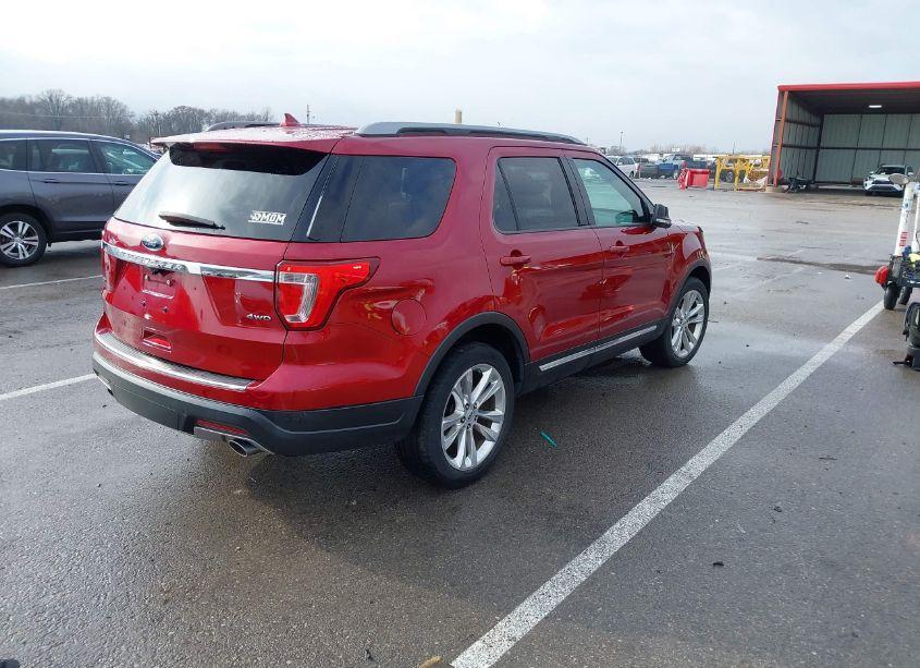 Photo 4 of 2018 Ford Explorer XLT (VIN 1FM5K8D87JGA19275)