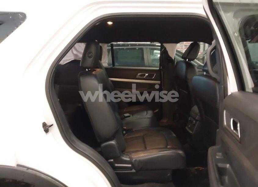 Photo 8 of 2018 Ford Explorer XLT (VIN 1FM5K8D87JGA25268)