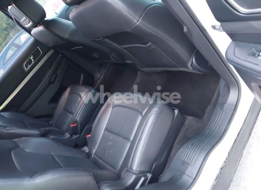 Photo 8 of 2018 Ford Explorer XLT (VIN 1FM5K8D87JGB03807)