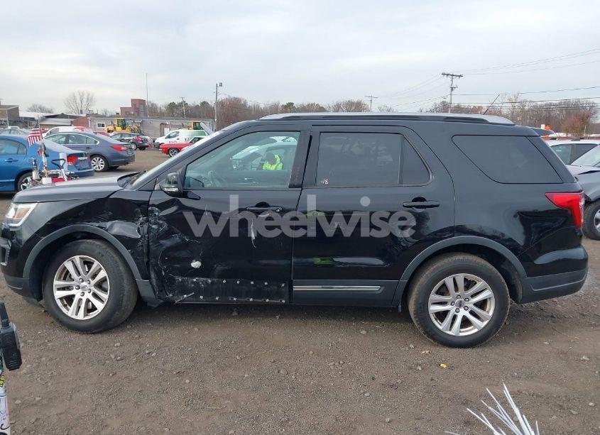 Photo 14 of 2018 Ford Explorer XLT (VIN 1FM5K8D87JGC02174)