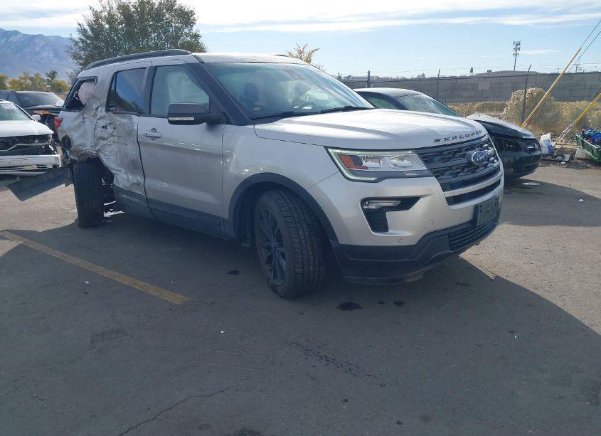 2018 Ford Explorer XLT (VIN 1FM5K8D87JGC86285) main photo