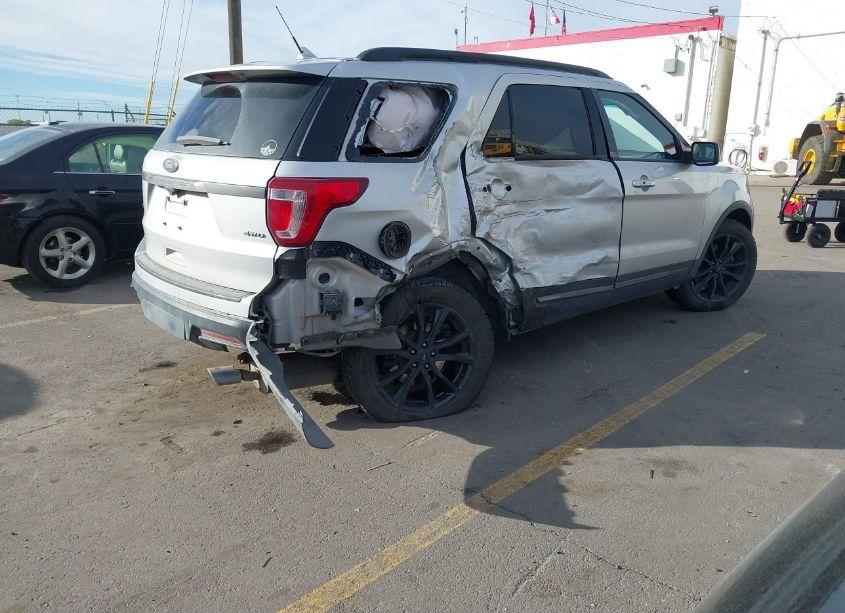 Photo 4 of 2018 Ford Explorer XLT (VIN 1FM5K8D87JGC86285)