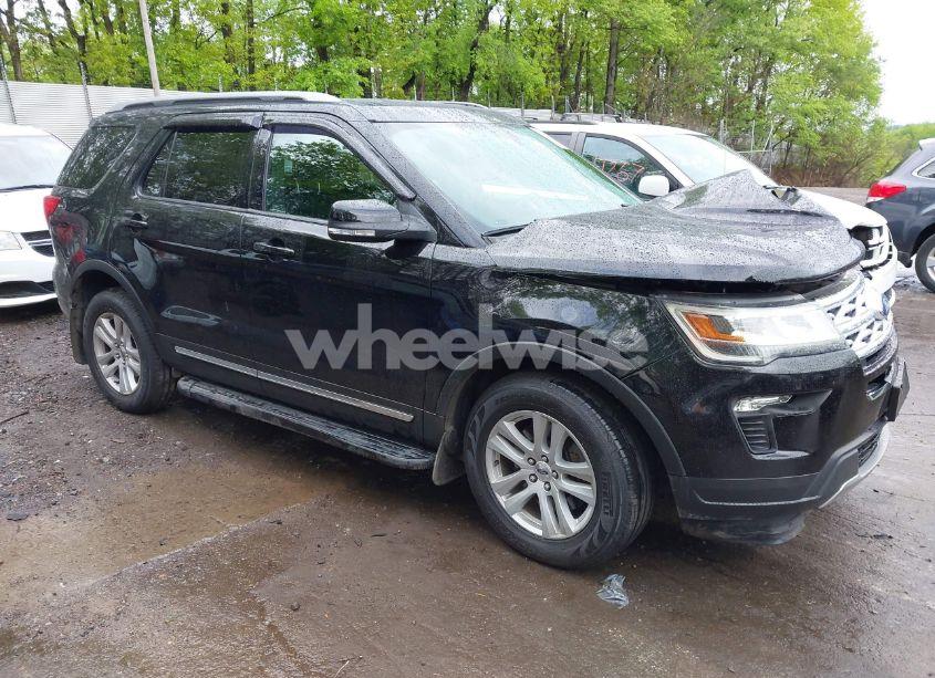 2019 Ford Explorer XLT (VIN 1FM5K8D87KGA05751) main photo