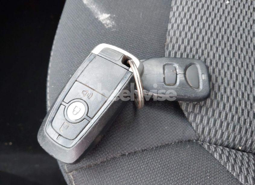 Photo 11 of 2019 Ford Explorer XLT (VIN 1FM5K8D87KGA05751)