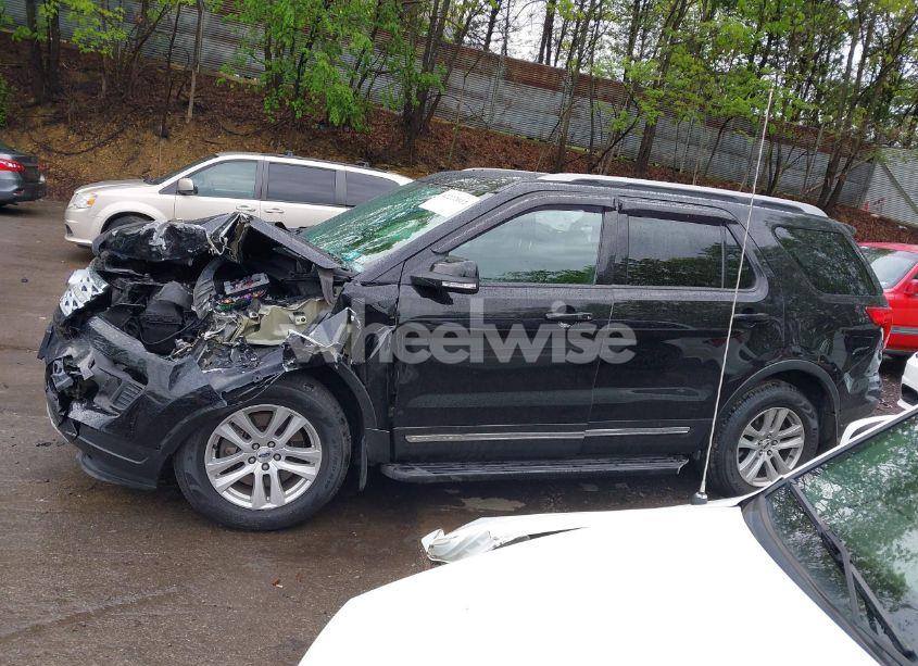 Photo 14 of 2019 Ford Explorer XLT (VIN 1FM5K8D87KGA05751)