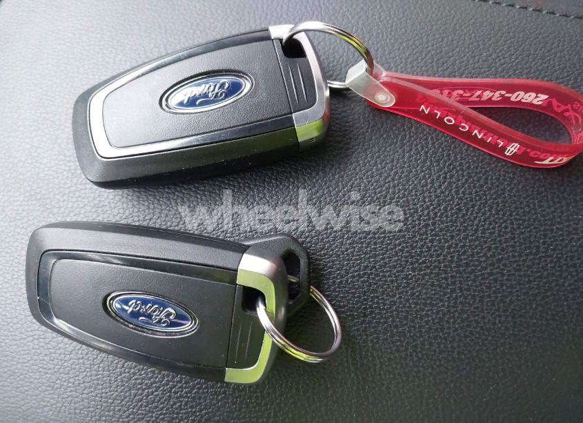 Photo 11 of 2019 Ford Explorer XLT (VIN 1FM5K8D87KGA15664)