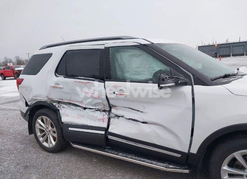 Photo 6 of 2019 Ford Explorer XLT (VIN 1FM5K8D87KGA15664)