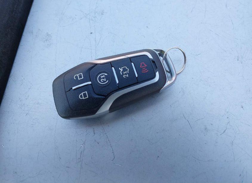 Photo 11 of 2019 Ford Explorer XLT (VIN 1FM5K8D87KGA42881)