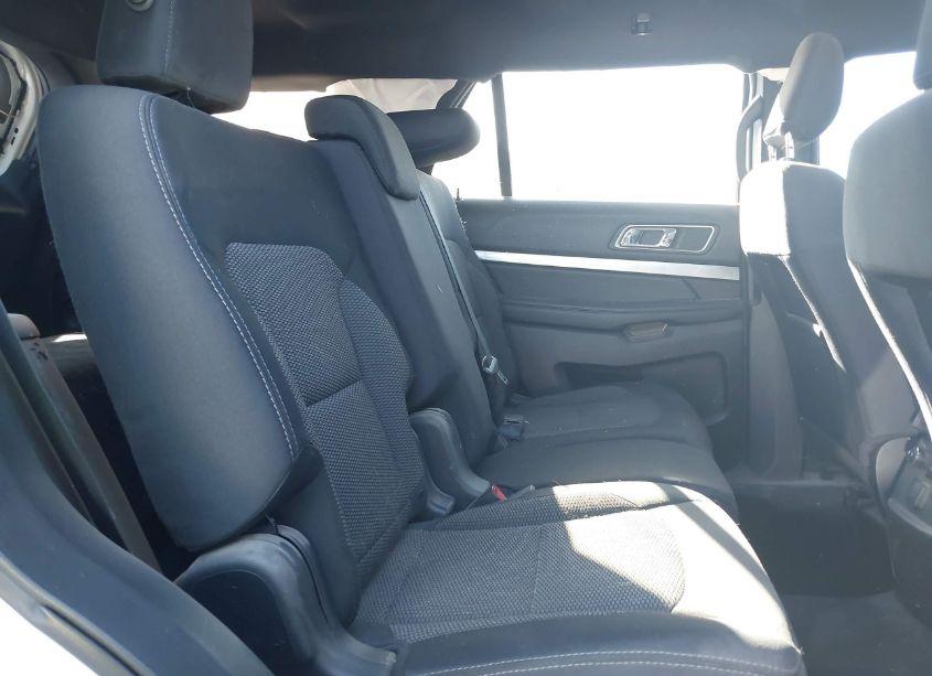 Photo 8 of 2019 Ford Explorer XLT (VIN 1FM5K8D87KGA42881)
