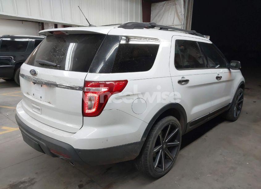 Photo 4 of 2013 Ford Explorer XLT (VIN 1FM5K8D88DGA13036)