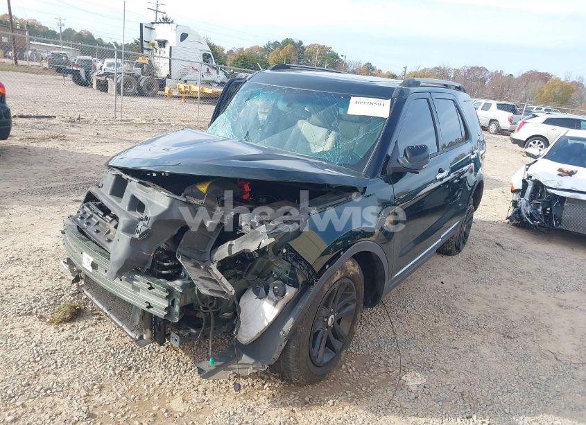 Photo 2 of 2013 Ford Explorer XLT (VIN 1FM5K8D88DGA24943)