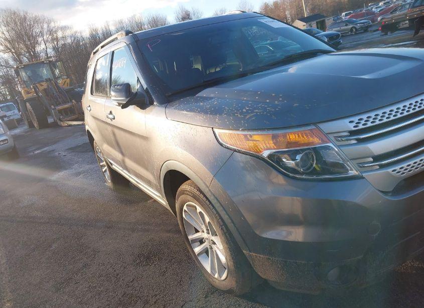 2013 Ford Explorer XLT (VIN 1FM5K8D88DGA73561) main photo