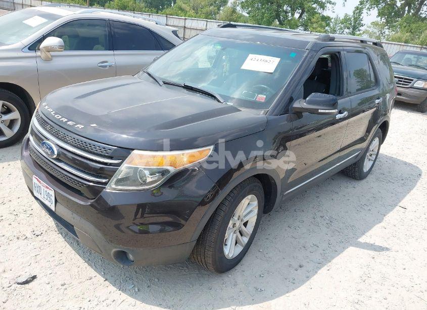 Photo 2 of 2013 Ford Explorer XLT (VIN 1FM5K8D88DGB74616)