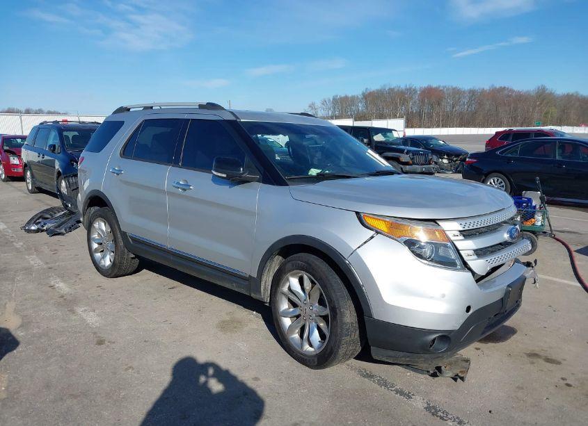 2014 Ford Explorer XLT (VIN 1FM5K8D88EGA02393) main photo