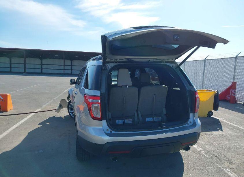 Photo 3 of 2014 Ford Explorer XLT (VIN 1FM5K8D88EGA02393)