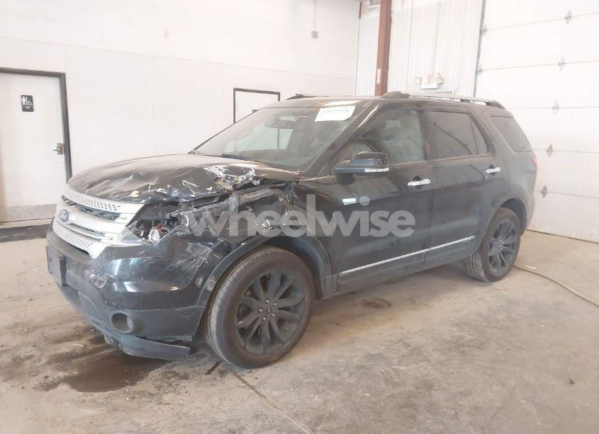 Photo 2 of 2014 Ford Explorer XLT (VIN 1FM5K8D88EGA26984)