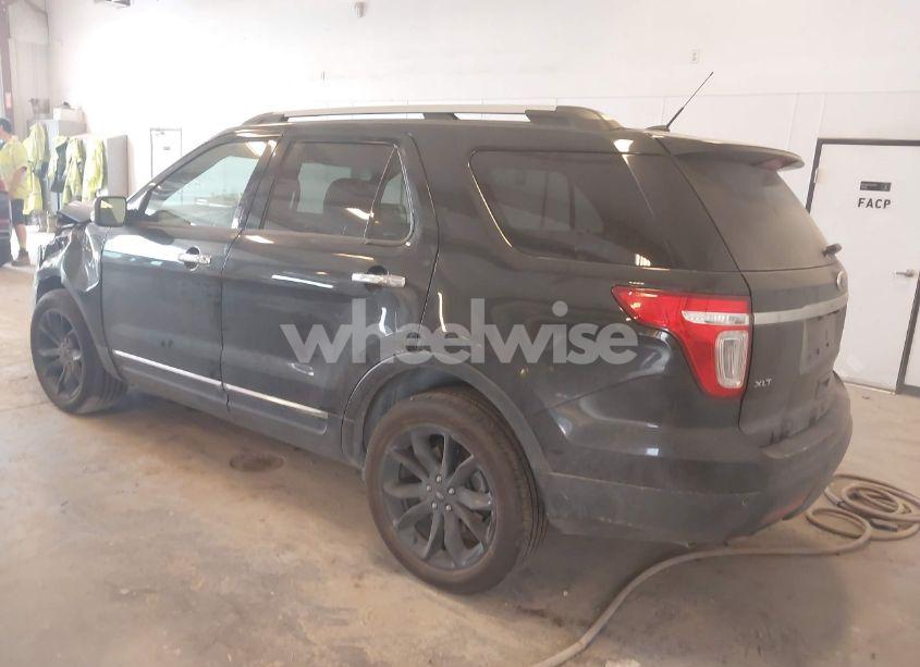 Photo 3 of 2014 Ford Explorer XLT (VIN 1FM5K8D88EGA26984)