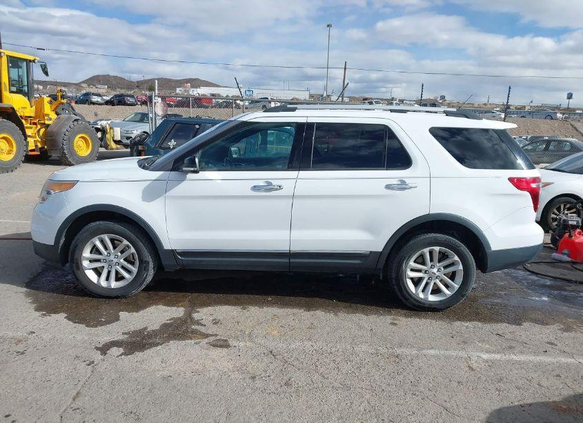 Photo 14 of 2014 Ford Explorer XLT (VIN 1FM5K8D88EGA80074)