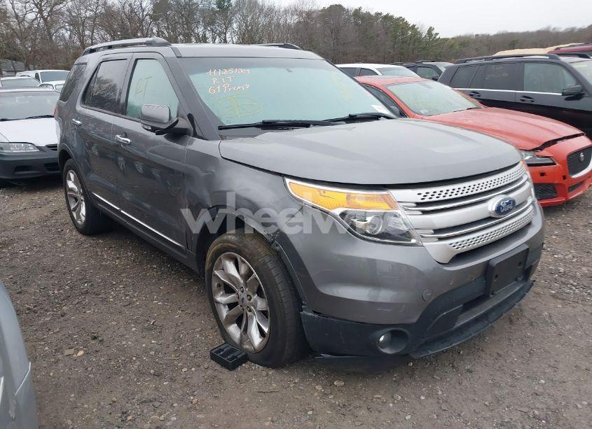 2014 Ford Explorer XLT (VIN 1FM5K8D88EGC43421) main photo